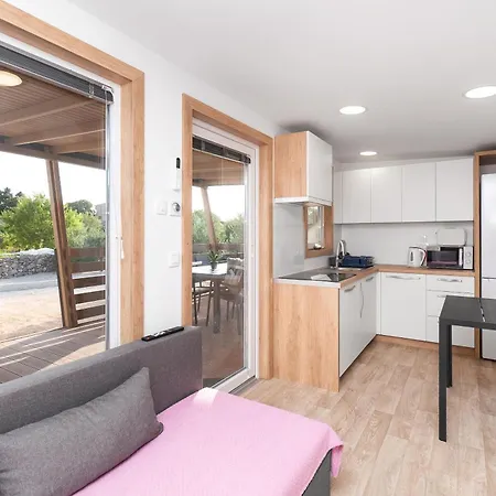 펜션 Mobile Banovi Dvori Iv *