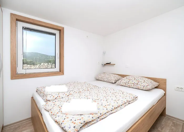 Mobile Banovi Dvori Iv