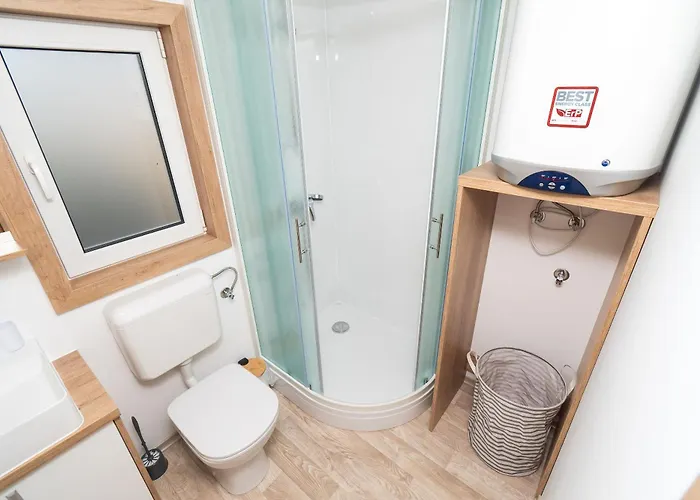 Mobile Banovi Dvori Iv * Tisno