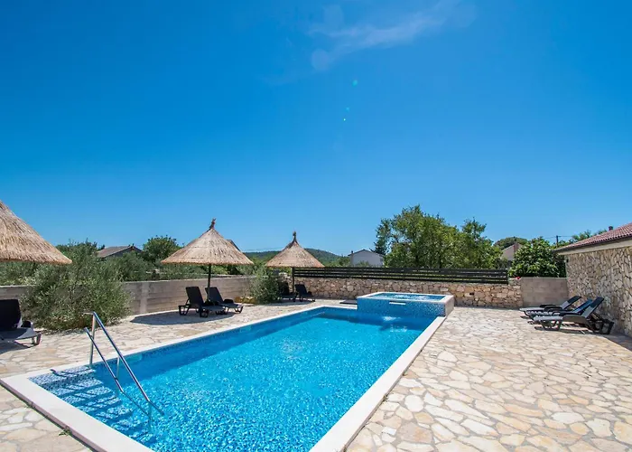 Mobile Banovi Dvori Iv Vakantiehuis *